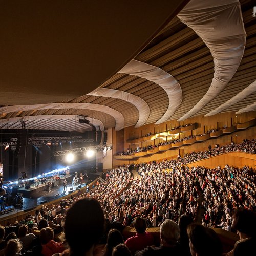 holograf-cat-de-departe-sala-palatului-bucuresti-36