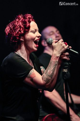 anneke-van-giersbergen-silver-church-bucuresti-2013-25