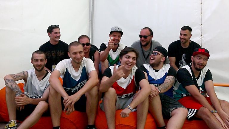 INTERVIU: La şezătoare cu #TotSatu’ în backstage la Summer Well 2018